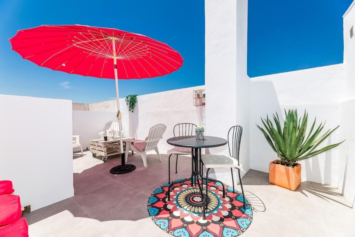 C29 - Trendy Central Apartment With Small Parking And Terrace Малага Экстерьер фото